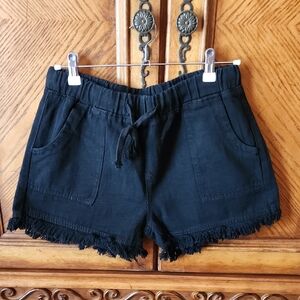 NWOT Black Frayed Hem Women's Shorts Medium